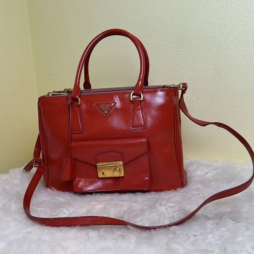 💯Authentic Prada Red Leather Handbag🍀